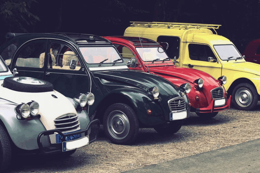 Remake de la 2CV : pourquoi les fans de Citroën sont-ils divisés ? Découvrez les raisons !