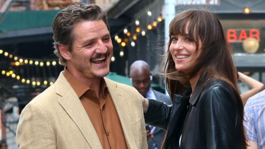 Materialists : Pedro Pascal craque pour Dakota Johnson (et nous aussi)