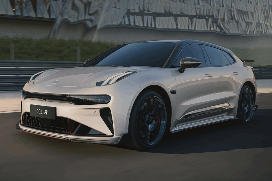 2000 cv, 4 roues motrices… La Zeekr 001 FR est la tigresse des voitures électriques !